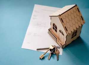 Long-term vs Short-term Property Investments